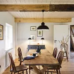 Hébergement de vacances Entzueckende Reetdachkate Am Feldrand Mit Kamin Nieby (Nieby, Schleswig-Flensburg)