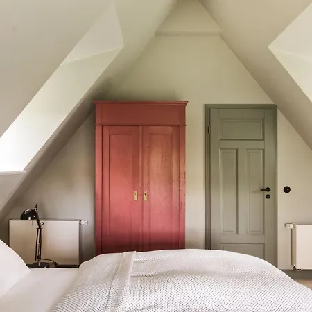 Holiday home Entzueckende Reetdachkate Am Feldrand Mit Kamin