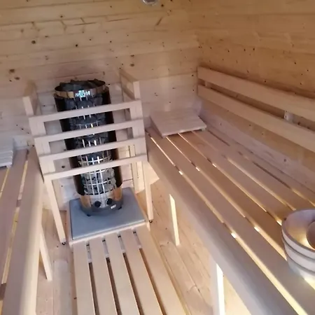 Entzueckende Reetdachkate Am Feldrand Mit Kamin